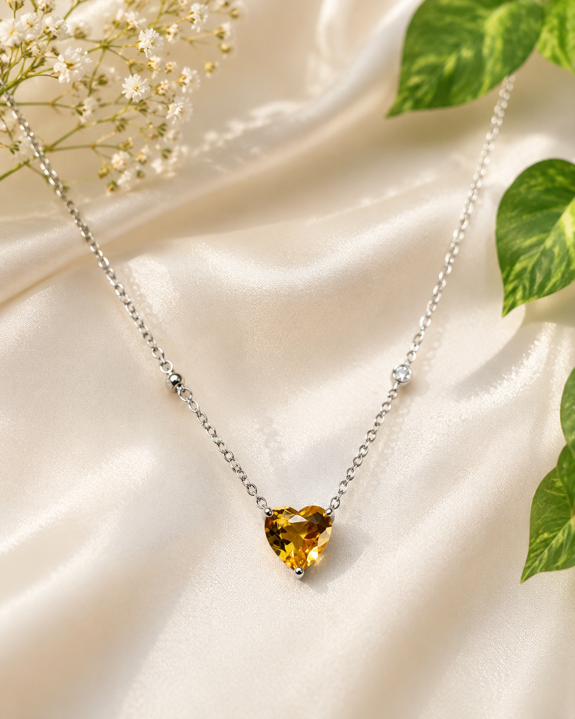 Yellow heart stone necklace