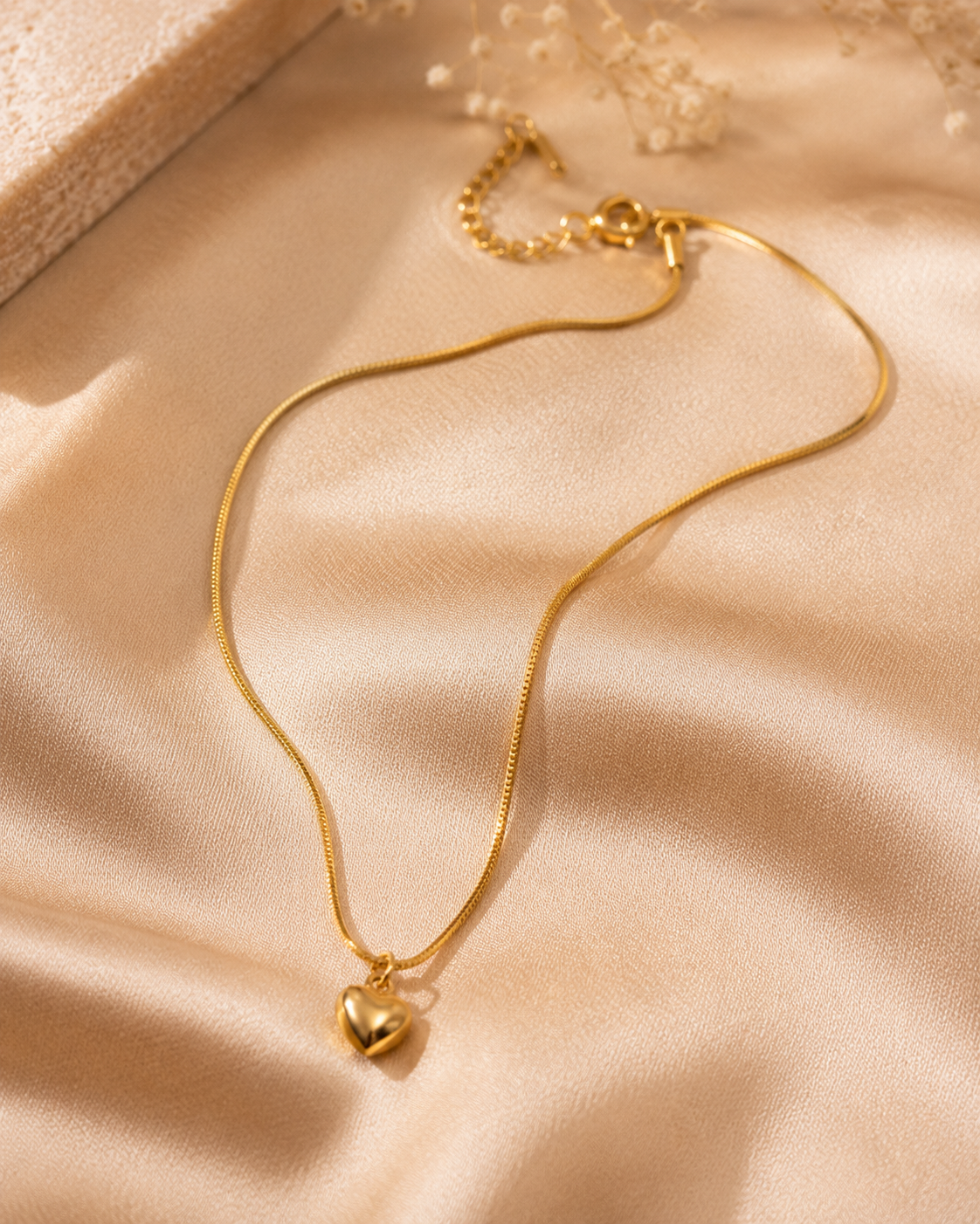 Tiny heart Necklace