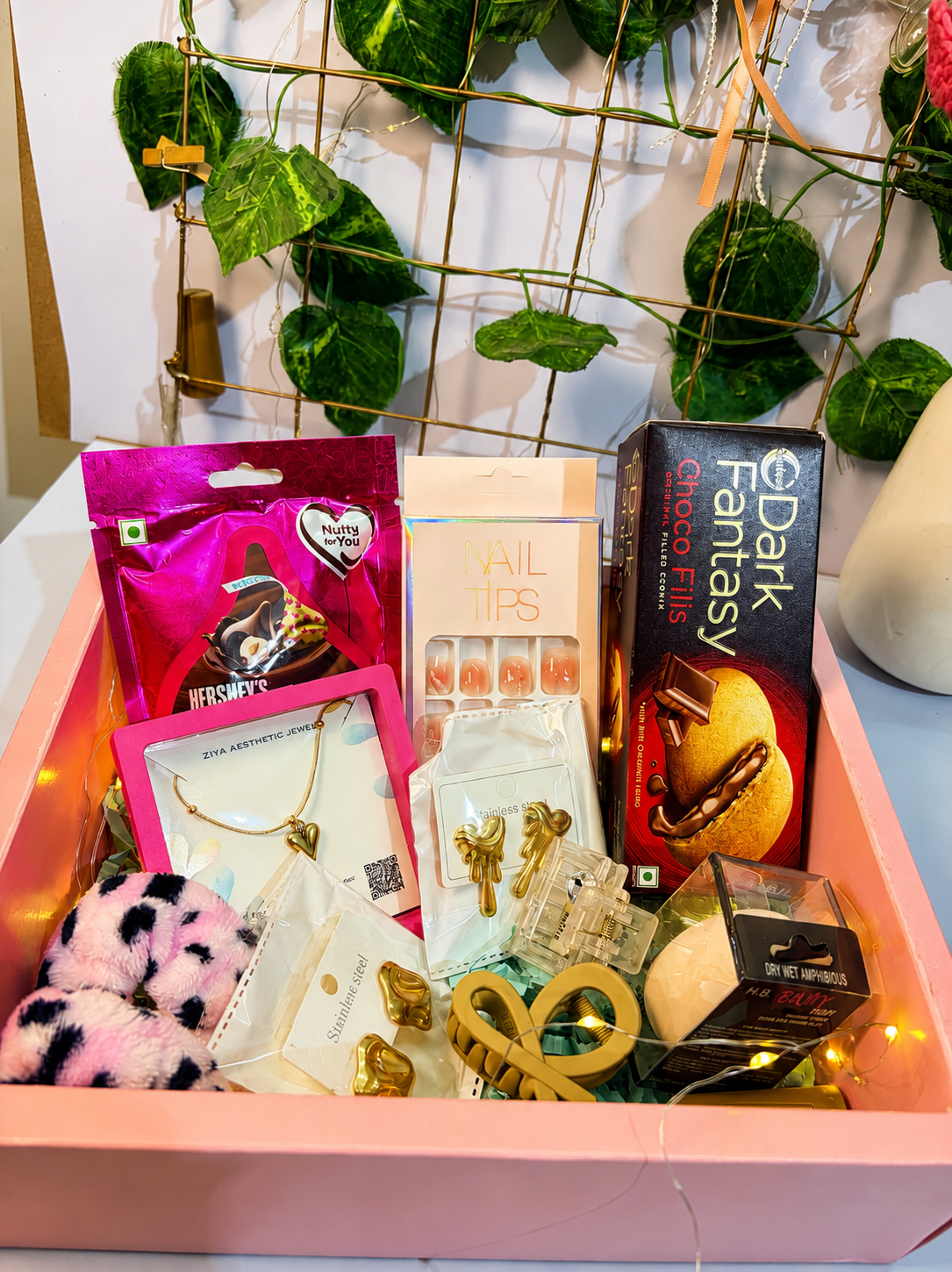 The Pink affair hamper box